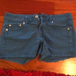 American Eagle blue frayed hem shorts